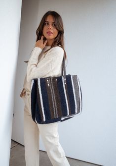 Cabas effect Rectangular shape Leather handle Wool effect Pocket inside the bag Colors: blue - grey Length 12.40 in - Width 15.75 in Contexture: 100% cotton Parisian Winter, Striped Bag, Large Handbag, Striped Bags, Bag School, Large Handbags, Winter Accessories, Grey Blue, Baby Bag