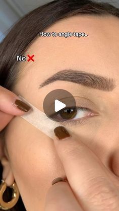 Meher on Instagram: "How to angle the tape correctly 😉
.
.
.
#eyeliner #eyelinertutorial #eyelinerhacks #eyeshadow #eyemakeup #eyemakeuptutorial #reels #reelsinstagram #girls" Natural Makeup For Blondes, Makeup Ide, Soft Eye Makeup, Eyebrow Makeup Tutorial, Wedding Makeup For Brown Eyes, Eyebrow Makeup Tips, Homecoming Makeup Black, Brown Skin Makeup, Makeup Artist Tips