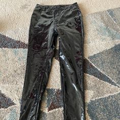 Tags Attached Faux Leather Cute Glossy Finish Shiny Stretch Leather Pants For Night Out, Stretch Shiny Leather Pants For Night Out, Sleek Metallic Bottoms For Night Out, Sleek Shiny Bottoms For Night Out, Black Shiny Bottoms For Fall, Shiny Black Bottoms For Fall, Fall Black Shiny Bottoms, Fitted Shiny Black Pants, Sleek Shiny Black Pants