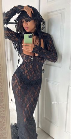 Classy High Fashion, Taurus Birthday Outfit, Mars The Label, Priscilla Presley, Black Lace Dress, Lookbook Outfits, Look Cool, Pretty Dresses