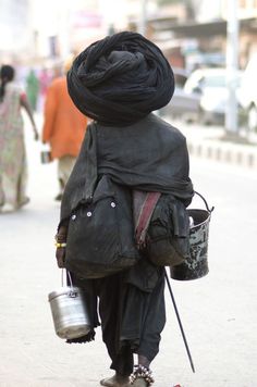 Street Style India, Turban Fashion, Nomad Fashion, United Nation, India People, Future Clothes, Turban Style, Incredible India