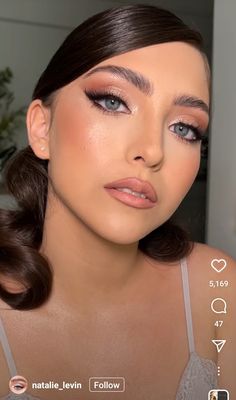 Makeup Ideas For Blue Dresses, Makeup For A Peach Dress, Makeup Looks For Peach Dress, Glam Soft Makeup, Peach Glam Makeup, Makeup With Peach Dress, Sage Green Dress Makeup, Makeup For Peach Dress, Peach Dress Makeup