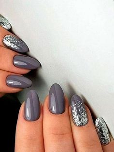 Almond Nails Grey, Glitter Ideas, Nails Grey, Shiny Nails Designs, Black Nails With Glitter, Grey Nail Designs, Nails Homecoming, Homecoming Nails Acrylic