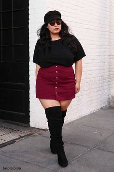 Plus-koon Muoti, Mini Skirt Outfit Winter, Designer Plus Size Clothing, Outfits Curvy, Boho Summer Outfits, Chubby Fashion, School Clothes