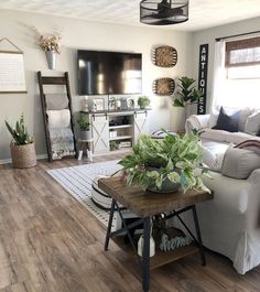 the living room is clean and ready to be used for entertaining purposes, as well as decorating