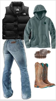 Southern Outfits Winter, Ranch Style Outfits, Fall Rodeo Outfits For Women, Womens Country Outfits, Country Clothes Women, Ranch Outfits For Women, Fall Country Outfits, Western Outfits Women Fall, Country Winter Outfits