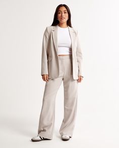 Women's Curve Love A&F Sloane Tailored Pant | Women's | Abercrombie.com Photoshoot Outfit Ideas, Linen Blend Pants, Brand Photoshoot, Stylish Pants, Xmas List, Branding Photography