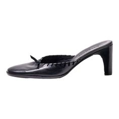 Get ready for the COLE HAAN Mule Heels for Women's. These haan mule heels in Black, crafted with Black Leather Womens, offer unparalleled comfort. Available in size UK 7, they're perfect for any event. > All footwear undergoes thorough professional cleaning using advanced ozone technology, ensuring exceptional quality and hygiene every time. >Size: UK 7 >Condition: Good Formal Closed Toe Mules With Wrapped Heel, Formal Closed Toe Mules With 4-inch Heel, Formal Closed Toe Synthetic Mules, Formal Synthetic Closed Toe Mules, Formal Slip-on Mules With Wrapped Heel, Formal Wrapped Heel Slip-on Mules, Formal Mules With Wrapped Heel And Round Toe, Formal High Heel Synthetic Mules, Synthetic Mules With 4-inch Heel For Formal Events