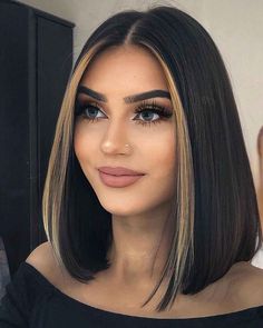 Have you been searching for the freshest straight lob haircuts that everyone is talking about? Go for these money pieces on a center-parted lob if you want a new look. See more gorgeous styles, from glamorous to casual but always beautiful! // Photo Credit: @rojbeauty1 on Instagram Long Bob Hairstyles For Thick Hair, Cheap Human Hair Wigs, Hair Color Underneath, Bob Hairstyles For Thick, Short Human Hair Wigs, Hair Color For Women, Long Black Hair, Hair Inspiration Color