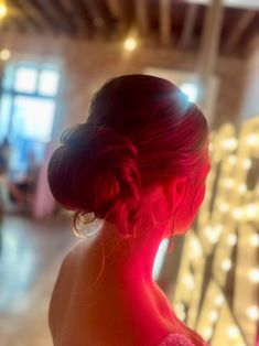 YES, I DO! Bride Hair-Up✨💍👰 
.
.
.
.
.
#bridalbeauty #brideelegance #bridehair #bridal #nolabride #updo #specialoccassionhairstyle #bride #bridesmaid #classicstyle #nolasalon #nolahairstylist #meetyourstylist #top200salon #salontoday #gretnahairstylist #salonsanity #lookgoodfeelgood #aluxebridalshowII #strikeapose #runwayhairmodel #fashionshow #bridalshow
📸 @sanitystylist Bridal Show, Bridal Beauty, Strike A Pose, Model Hair