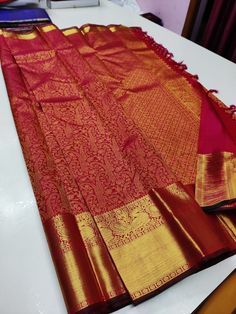 Bride Silk Saree, Maroon Pattu Saree, Kancheepuram Saree, Indian Poses, Sarees Ideas, Traditional Dresses Indian, Exclusive Saree Blouse Designs