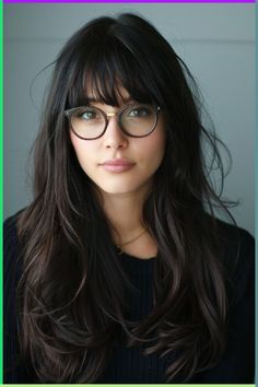 Consider these 24 short hairstyles for 2024 for a fresh and exciting look. Each style adds depth and character to your hair, boosting its natural beauty. Bangs And Glasses, Layered Hair With Bangs, Hair Hack, Hair Inspiration Long, Hairstyles With Glasses, Easy Bun Hairstyles, French Braid Hairstyles, Lion's Mane