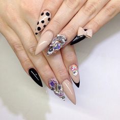 Nails By: Mz Tina Bejeweled Nails, Kelly 25, New York Manhattan, Best Nail Art Designs, Makeup Wedding, Fashion Decoration, Pretty Nail Art, I Love Nails, Hot Nails