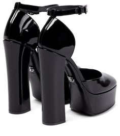 Dr Shoes, Retro Glam, Dolce Gabbana Shoes, Black Platform Heels, Girly Shoes, Black Platform, Looks Chic, Pretty Shoes, Dream Shoes