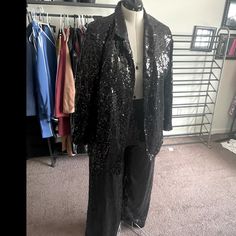 Plus Size Black Sequin Pants Suit. Elastic Waist Size 14/16 Sequin Missing In Small Area Of Pants Leg But Hardly Noticeable. Video Uploaded For Your Review. Sequin Pants Suit, Black Sequin Pants, Sequin Set, Sequin Pant, Sequin Pants, Plus Size Black, Pants Suit, Ashley Stewart, Black Sequins