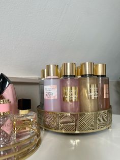 Perfume Collection Organization, Niche Perfume Collection, Apartment Closet Organization, Girly Decor, Luxury Room Bedroom, Pretty Pink Princess, Cute Diy Room Decor, Girly Room, Perfume Lover