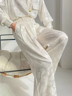 Plain Regular Fit Urban Pants | stylewe Ill Fitting Clothes, New Chinese Style Fashion, Silk Clothes Aesthetic, Gold White Outfit, Chinese Inspired Outfits, Chinese Fashion Aesthetic, Street Style Suit, Chinese Outfit, France Outfits