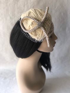 This is a classy vintage inspired 1950s - 1960s Ivory, Cream or Ecru felt half hat with a modern touch perfect as a bridal fascinator hat, wedding hat, tea party hat, church hat or any other special occasion. This is a Ivory felt headpiece create by hand and has a wire base that can fit any head size comfortably. WHAT MAKES THIS SO UNIQUE I form each piece while on my head to see how it fits and looks and then take it off and hand sew each piece. I design it to wear both ways so there's no front White Church Hats, Mother Of The Bride Hats, Ivory Fascinator, Green Fascinator, Hat Tea Party, Red Fascinator, Bridal Fascinator, Women Church, Beige Wedding