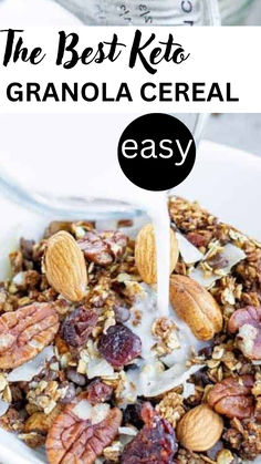 You'll love this quick and easy low-carb keto granola recipe packed with nuts and seeds! It's crunchy, grain-free, sugar-free, and contains just 2g of net carbs. Low Carb Granola Recipe, Keto Granola Recipe, Nut Granola Recipe, Chocolate Chip Granola, Low Carb Granola, Nut Granola