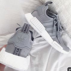 Nmd Adidas Women, Dr Shoes, Adidas Shoes Women, Outfit Jeans, Adidas Sneaker, Adidas Nmd, Shoes Adidas