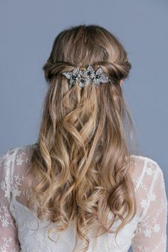 Simple and Elegant hair piece for a princess look Twist Hair, Iris Flowers, Baddie Hairstyles, Elegant Hairstyles, Womens T Shirt, Twist Hairstyles, Toothpick, Ponytail Hairstyles