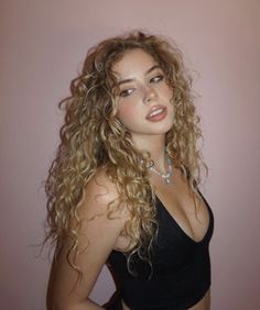 Elegant Updos, Blonde Curly Hair, Blonde Curls, Curly Hair Inspiration, Curly Girl Hairstyles, Bouncy Curls, Hair Inspo Color, Dream Hair, Long Curly Hair