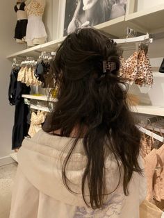 Hair Styles Clips, Neat Hairstyles For Work, Rich Hairstyles, Dark Hairstyles, Cabello Aesthetic, Hairstyles For Brunettes, Hairstyles Black Hair, Natural Hair Removal, Hair Play