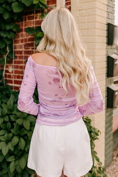 - Turn up the romantic vibes with this sweet mesh top! With a gorgeous floral print, a sheer back, and a flattering silhouette, this piece is perfect for showing your flirty side. Whether you are dressing up for a special date night or simply want to infuse your everyday look with a bit of charm, this mesh top will have you falling head over heels. - Airy mesh material with a purple hued floral print - A built-in lining at the front - An elastic boat cut neckline - Long sleeves with elastic ruch Floral Mesh Top, Romantic Vibes, Short One Piece, Leopard Dress, Head Over Heels, Black Dresses Casual, Little White Dresses, Curve Dresses, Crop Top Blouse