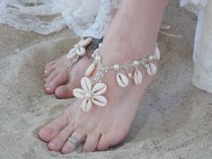 Bridal Foot Jewelry, Bride Sandals, Hippie Shoes, Beach Wedding Accessories, Cowrie Shell Jewelry, Beach Wedding Sandals, Beach Wedding Sandals Barefoot, Beach Wedding Shoes, Bridal Sandals