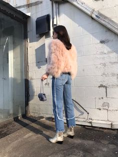 Pink Fur Jacket Outfit, Fur Coat Short, Pink Fur Jacket, Fur Jacket Outfit, Fur Bolero, Pink Fur Coat, Chanel Mini Flap Bag, Chanel Mini, Pink Fur