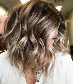 Blonde Balayage Lob with Lowlights Fall Balayage Hair, Warm Blonde Highlights, Fall Balayage, Balayage Lob, Warm Brown Hair, Balayage Hair Color