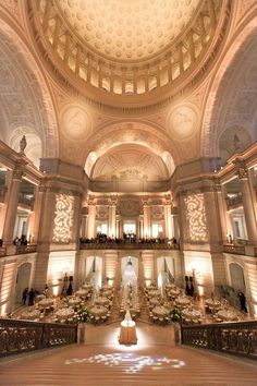 Wedding setting tables luxury Wedding Reception Hall, San Francisco City Hall Wedding, Wedding Venues Indoor, Elegant Wedding Venues, San Francisco City Hall, Dream Wedding Venues, City Hall Wedding, Fancy Wedding, Places To Get Married