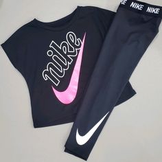 Nwt Bin Pp S Black Sportswear Sets With Letter Print, Pink Short Sleeve Activewear With Letter Print, Pink Stretch Activewear With Graphic Print, Black Athleisure Sets With Letter Print, Black Athleisure Set With Letter Print, Sporty Pink Streetwear Sets, Pink Workout Set For Spring, Pink Workout Sets For Spring, Pink Spring Workout Sets