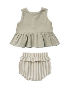 An adorable set featuring a woven tank with peplum waist ruffle and button back closure in an organic cotton gauze. Comes with a coordinating ruffle bloomer – 100% organic cotton – Machine wash cold and tumble dry low (minor shrinkage may occur if tumble dried) Bohemian Mama, Quincy Mae, Ruffle Bloomers, Cotton Gauze Fabric, Take Home Outfit, Gauze Fabric, Bohemian Clothes, Striped Tank, Sleeveless Tank