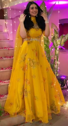 Pattu Gown, Indian Party Wear Gowns, Haldi Dress Ideas, Haldi Ceremony Outfit, Haldi Dress, Haldi Outfits, Party Wear Gowns, Function Dresses, Long Gown Design