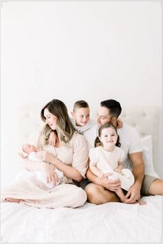 Easy Newborn Photography, Studio Lifestyle Newborn, Newborn Photography With Siblings