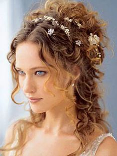 Long Natural Curly Hair, Beach Wedding Hair, Wedding Hair Flowers, Wedding Hairstyles For Long Hair, Half Up Hair