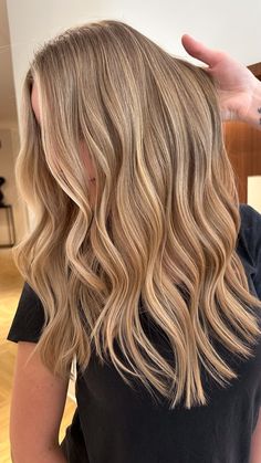 Super Light Brown Hair, Cool Toned Golden Blonde Hair, Warm Dirty Blonde Hair, Bronde Haircolor Blondes, Mousey Blonde Hair, Homey Blonde, Partial Highlights Honey Blonde, Warmer Toned Blonde, Biscuit Blonde Hair