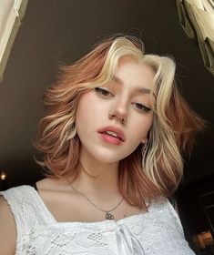 Short Dyed Hair Grunge, Ginger And White Hair, Grey Haircuts, Blue Hairstyles, Choppy Bob Haircuts, Short Grunge Hair, Choppy Bob, Hair Inspiration Short, Hair Stylies