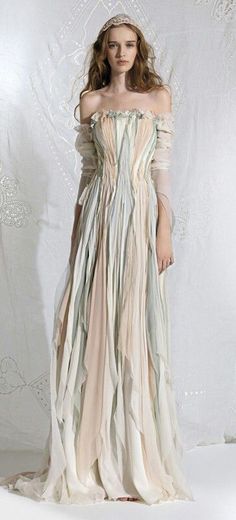 Ethereal Faerie Shabby Chic Handkerchief Hem Gown Faerie Wedding, Look Gatsby, Wedding Dresses Hippie, Fairy Wedding Dress, Hippie Wedding, Fairy Wedding, 2016 Trends, Medieval Dress, Wedding Boho