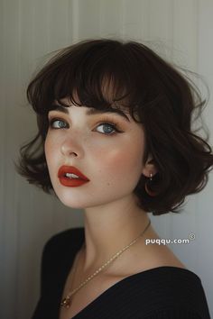 Short French Bob Hairstyles: Chic and Timeless Looks - Puqqu French Bob Hairstyles, Short French Bob, French Hairstyles, Short French, Paris Illustration, Timeless Looks, Painting Reference, Night Beauty