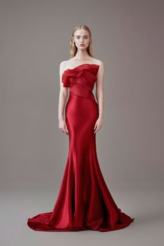 Gaun Koktail, Long Red Dress, Gala Dresses, Long Red, Couture Gowns, Gorgeous Gowns, Beautiful Gowns