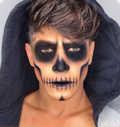 Halloween Skull Makeup For Men, Guy Halloween Makeup Men Easy, Zombie Make Up Men, Male Skull Makeup Easy, Skull Face Makeup Men Easy, Skeleton Makeup For Boys, Skull Makeup Men With Beard, Men’s Skull Makeup, Men’s Skeleton Makeup Easy