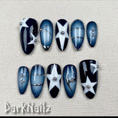 Custom Black Pink Press On Nails, Y2K Spring Summer Stars Nails bring a touch of nostalgia and futuristic style to your fingertips. With a wide range of colors, designs, and finishes, these press on nails allow you to express your individuality and stay on top of the latest trends. Whether you prefer bold and vibrant shades or subtle and sophisticated designs, DarkNailz press on nails offer endless possibilities for creating your desired look. [PLEASE READ BEFORE PURCHASING] All sets are made with GEL nail polish. These nails are reusable, if you take it off right. For instruction, please message me. Each set comes with 10 handmade press on nails, double-side gel nail glue, a mini buffer, a cuticle stick, a prep pad. 1. Measurements Please measure your own nail and find your size from our Almond Purple Nails, Y2k Nails Black, Purple Press On Nails, Black Press On Nails, Stars Nails, Y2k Spring, Nails Y2k, Nail Courses, Nail Art Ombre