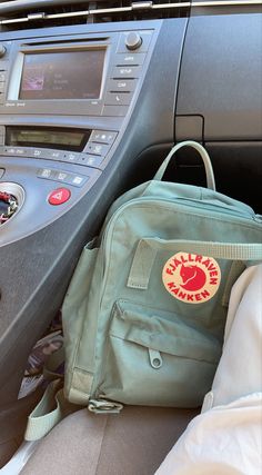 Kan Ken Backpack Aesthetic, Green Kanken Aesthetic, Aesthetic Fjallraven Kanken, Green Fjallraven Kanken, Fjallraven Kanken Kawaii, Fjallraven Kanken Mint, Fjallraven Kanken Arctic Green