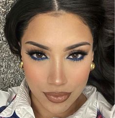 Blue In Waterline, Smokey Eye With Blue Liner, Makeup With Blue Waterline, Blue Kajal Makeup, Royal Blue Simple Makeup, Blue Kajal Eye Makeup, Blue Make Up For Prom, How To Wear Blue Eyeliner, Blue Eye Pencil Make Up