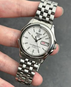 Lux Watches, Seiko Vintage, Timeless Watches, Vintage Watches Women, Seiko Watch, Executive Gifts, Affordable Watches, Seiko 5