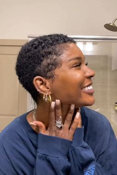 Dye Twa Hair Colors, Buzzed 4c Hair, Short Curly Haircuts 4c Hair, Super Short Natural Hair For Black Women, Shaved Hair Styles For Black Women, 4c Natural Haircut, Short Haircut Black Women Natural 4c, Natural Hair Big Chop Styles, Pixie 4c Hair