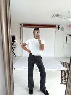 Lanie Basic Tee brooklyn boulevard Womens Basic Wardrobe Essentials, Chic White T-shirt For Workwear, Chic White T-shirt For Office, Basic White T-shirt For Work, White Tee Outfit Women, Large T Shirt Outfit, White Tshirt Outfit Casual, Basic White Tee Outfit, White Tshirt Outfit Women