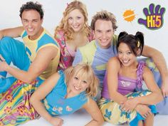 2000s Australia Aesthetic, 2000 Kids Shows, Kids Nostalgia, Aussie Memes, Old Kids Shows, 2000s Childhood, Childhood Aesthetic, Childhood Things, Hi Five